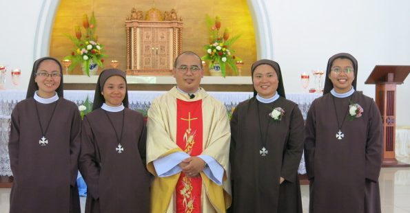 Suster Puteri Karmel
